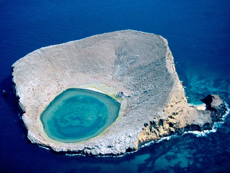 http://twistedsifter.com/2011/01/picture-of-the-day-the-blue-lagoon-ecuador/